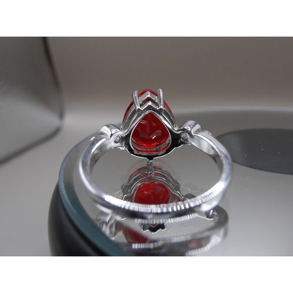 Red Teardrop Cocktail Ring Size 7.5 Silver Tone Unmarked – Bold Statement Look - Picture 5 of 5